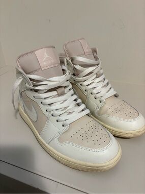 Nike Women’s High-Top Sneakers